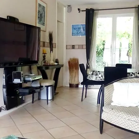 Maison De 3 Chambres Avec Jardin Clos Et Wifi A La Teste De Buch A 3 Km De La Plage *